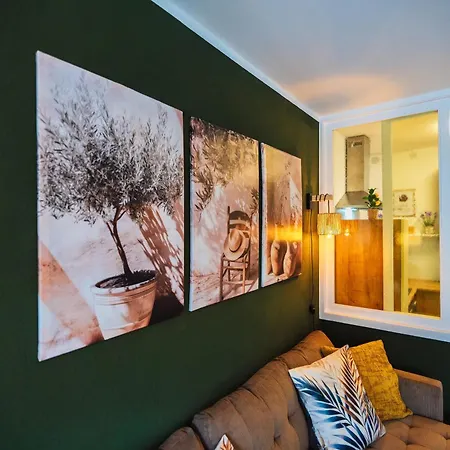 Lägenhet Design Mit Balkon - Naehe Schloss Rheydt Mönchengladbach